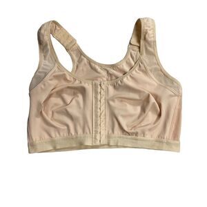 Women’ Sports Bra Size Large‎ Cream Color New Without Tags